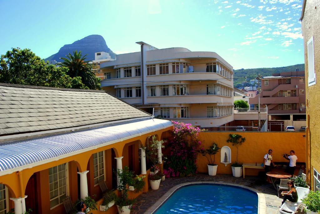 Ashanti Lodge Backpackers Cape Town Exterior photo